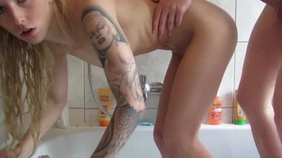 Женщины широкими бедрами и узкой