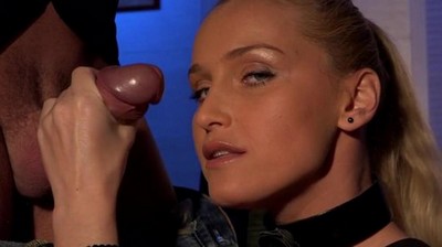 С пьяной спящей женой