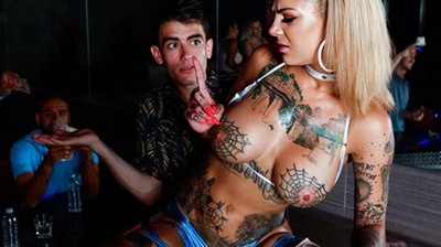 Реальное в общественных местах