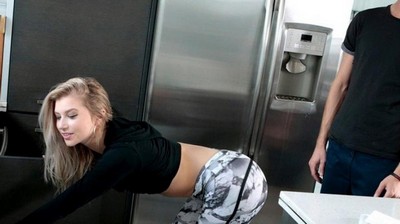 Русское сестру пустили по кругу