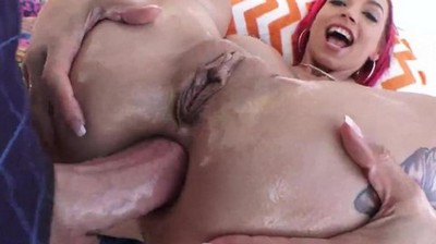 Русское ебут русскую в одежде